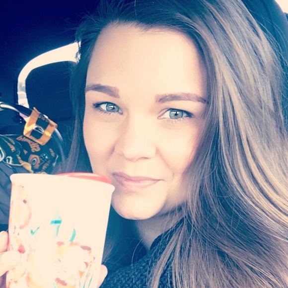 Meet your Posher, Sandra - Picture 1 of 1